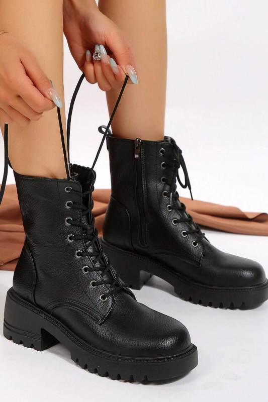 Forever Women Sole Lace Up Combat Boots Got the Look