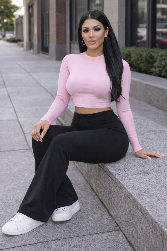 Keep your outfit of the day effortless  these must-have loose pants. 