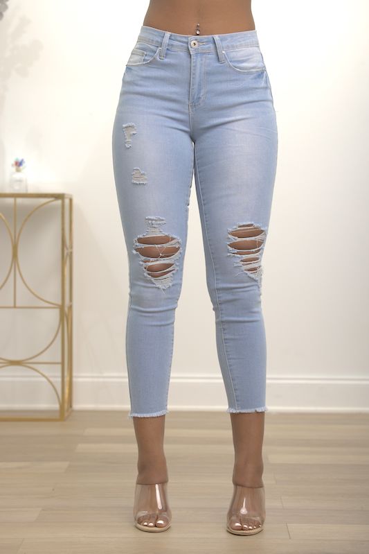 Frayed Hem Ripped Skinny Jeans