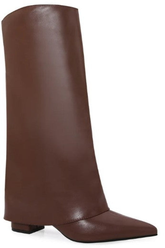 Step confidently with the Fold Down Chunky Higher Shaft Booties. 