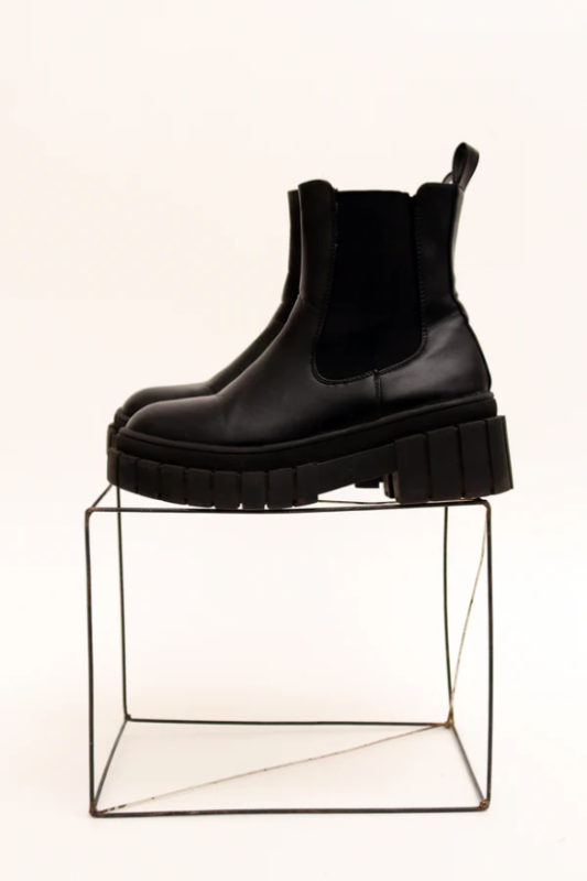 Qupid Black PU Chunky Sole Booties