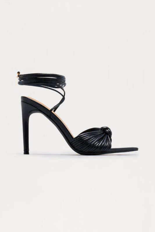 Pointed Toe Single Knot