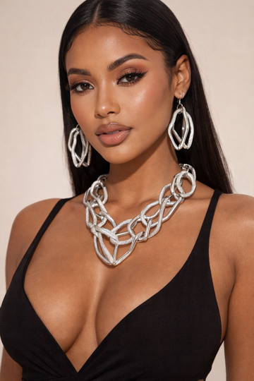 Make a statement with the Urban Edge Necklace—a bold piece that commands attention.